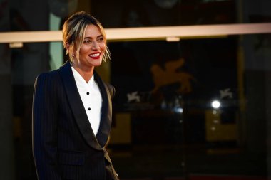 Anna Foglietta, Venedik, İtalya 'daki Lido di Venezia' da düzenlenen 77. Venedik Film Festivali 'nde seremoni başkanı ve sponsoru iken, 01 Eylül 2020 - LM / Daniele Cifala