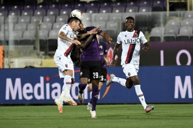 29 Temmuz 2020, Floransa - LM / Matteo Papini, İtalya - Fiorentina vs Bologna maçında Gary Medel (Bologna) ve Dalbert (fiorentina)