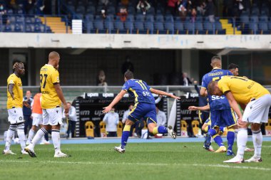 Andrea Favilli (verona), 27 Eylül 2020 - LM / Alessio Tarpini - Verona, İtalya 'da Hellas Verona vs Udinese maçında attığı gol sonrasında sevinçten havalara uçtu