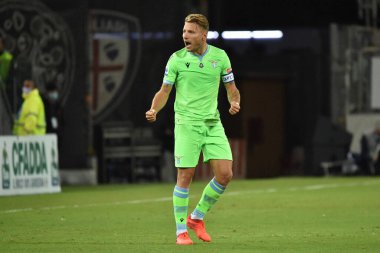 Cagliari Calcio, 26 Eylül 2020 'de İtalya' nın başkenti Cagliari 'de SS Lazio' ya karşı oynadığı maçta attığı golün ardından tembel, mutluluk ve kutlamaların hareketsiz kalması LM / Luigi Canu