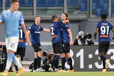 ROME, ITALY - 30 Atalanta 'lı Hateboer, Serie A futbol karşılaşmasında golü attıktan sonra 30 Ekim 2020' de Roma 'da SS Lazio Atalanta Stadyumu Olimpico arasında kutladı.