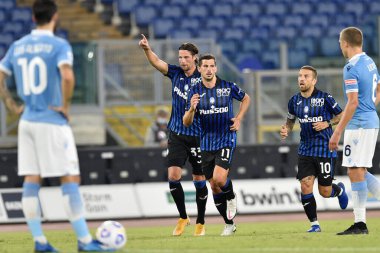 ROME, ITALY - 30 Atalanta 'lı Hateboer, Serie A futbol karşılaşmasında golü attıktan sonra 30 Ekim 2020' de Roma 'da SS Lazio Atalanta Stadyumu Olimpico arasında kutladı.