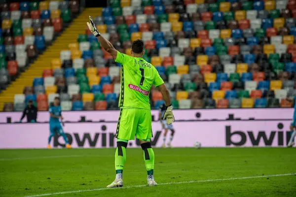 Juan musso (Udinese calcio) 30 Eylül 2020 'de İtalya' nın Udine kentinde Dacia Arena Stadyumu Friuli Udine 'de Spezia' ya karşı açılan davada