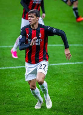 AC Milan takımından Daniel Maldini, AC Milan ile Spezia Calcio arasında oynanan 2020 / 21 karşılaşmasında 4 Ekim 2020 tarihinde İtalya 'nın başkenti Milan' daki San Siro Stadyumu 'nda oynandı.