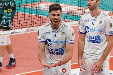 Randazzo luigi (n. 14 Ekim 2020 'de İtalya' nın başkenti Perugia 'da Sir Safety Conad Perugia' ya karşı Top Volley Cisterna 'yı kutladı - LM / Loris Cerquiglini