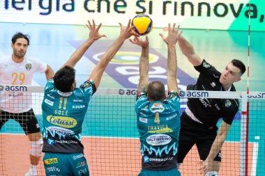 Asparuh asparuhov artışı - nbv verona NBV Verona 'da Sir Safety Conad Perugia' ya karşı Verona, İtalya, 11 Ekim 2020 - LM / Roberto Tommasini