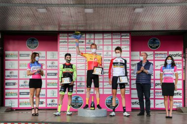 Friuli venezia giulia turunun ikinci aşaması Andrea leknessund - uno xpro bisiklet takımı, asbjorn hellemose - veloclub mendrisio, Alexis guerin - takım vorarlberg santic in during 23 Elite - line race - Road Race San Vito al 