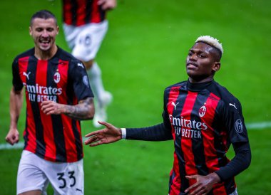 AC Milan 'dan Rafael Leao, Serie A 2020 / 21' de San Siro Stadyumu 'nda AC Milan ile Spezia Calcio arasında oynanan karşılaşmada golü kutluyor.