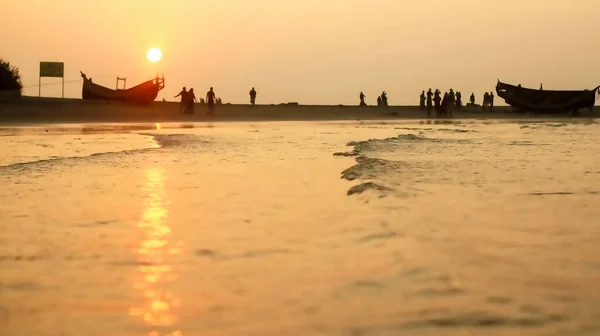 Chittagong Bangladesz Czerwca 2020 Rush People Enjoying Nature Sea Beach — Zdjęcie stockowe