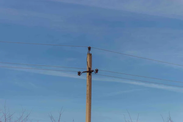 Poste Alambres Líneas Eléctricas Fondo Del Cielo Otoñal — Foto de Stock