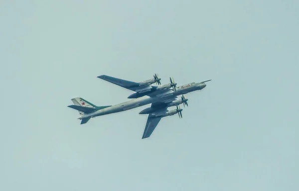 Russian plane flies from the airport to the parade.