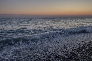 Karadeniz 'in alacakaranlığı. Adler Sochi. Yüksek kalite fotoğraf