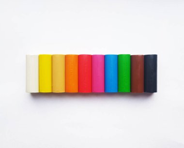 Farklı renkteki hamuru sopa