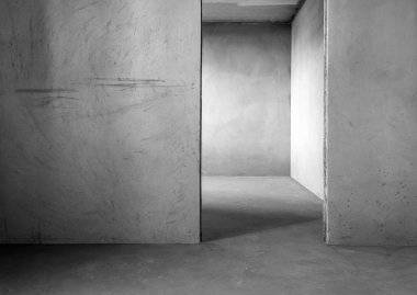 Bitmemiş bina. Dairenin zor bir sonu var. Alçılı beton duvarlı bir oda. İç yenileme.