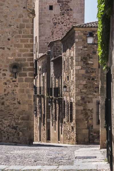 Typiska Smal Gata Den Gamla Staden Caceres Spanien — Stockfoto