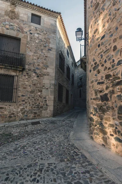 Typiska Smal Gata Den Gamla Staden Caceres Spanien — Stockfoto