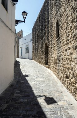 Vejer de la Frontera, Cadiz, İspanya içinde beyaz kireç badanalı Endülüs tipik ev