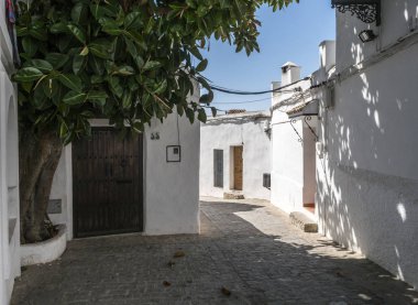 Vejer de la Frontera, Cadiz, İspanya içinde beyaz kireç badanalı Endülüs tipik ev
