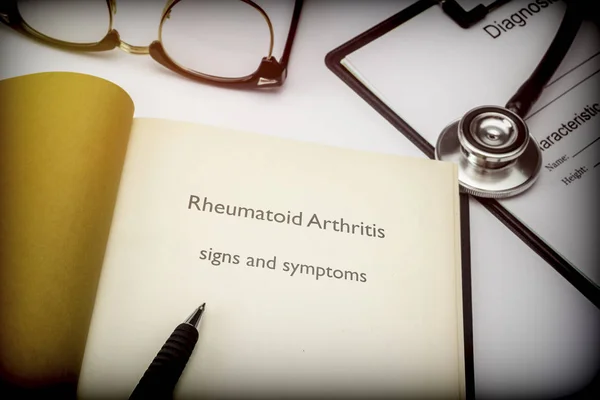 Názvem Kniha Revmatoidní Artritida Společně Lékařské Vybavení Koncepční Obrázek — Stock fotografie