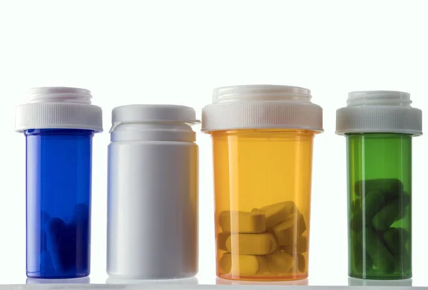 Verschiedene Arten Von Kosmetikbehältern Und Isolierten Medikamenten Auf Weißem Hintergrund — Stockfoto