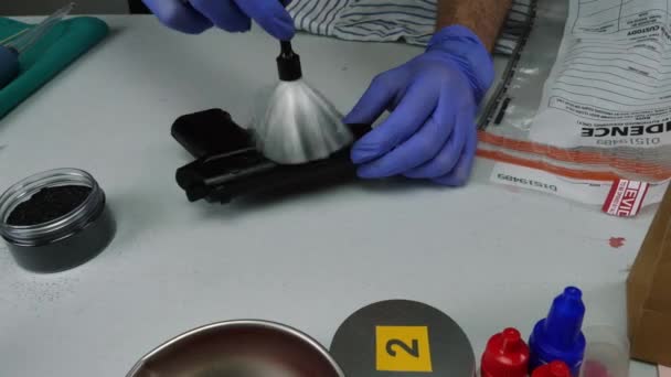 Expert Police Pobiera Próbki Laboratorium Naukowym Obraz Koncepcyjny — Wideo stockowe