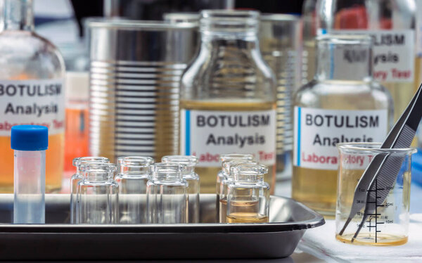 Образцы, загрязненные клостридиевым ботулиновым токсином, вызывающим ботулизм у человека, лабораторные исследования, концептуальное изображение
