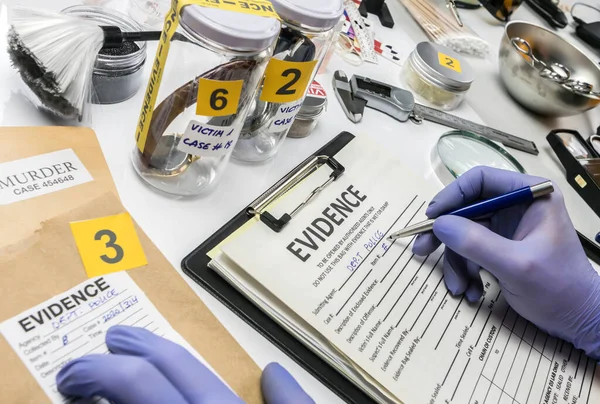 Спеціалізована Криміналістична Поліція Працює Лабораторії Збираючи Дані Докази Вбивства Концептуальний — стокове фото