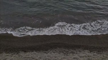 Karadeniz 'de Dalgalar