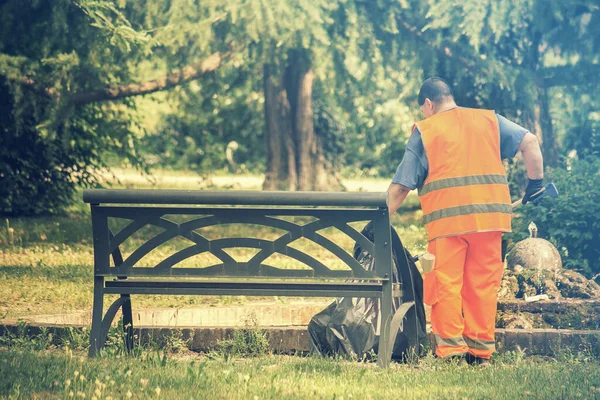 Sweeper Working Park Person High Visibility Vest Collects Garbage Bench — Stock Photo, Image