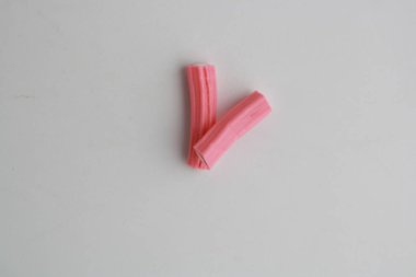 pembe ve beyaz jöle meyan kökü