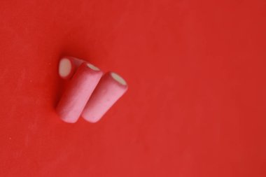 pembe ve beyaz jöle meyan kökü