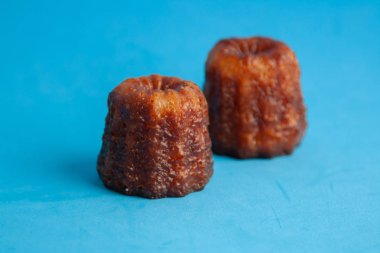 Fransız pasta Caneles de bordeaux rom ve vanilya lezzet kalın karamelize