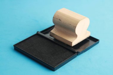 ahşap yapılmış pul mürekçesi