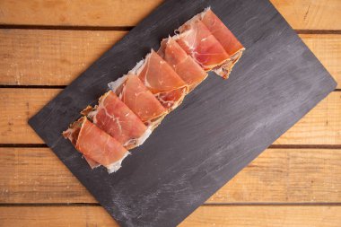 İspanya'dan Serrano jambon masa