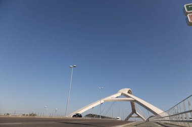 Zaragoza, İspanya 23 Ağustos 2019: Zaragoza şehrindeki üçüncü milenyum köprüsü