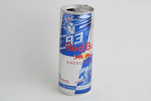 Saragozza Spain Junio 2019 Stagno Bevanda Energetica Del Marchio Redbull — Foto Stock