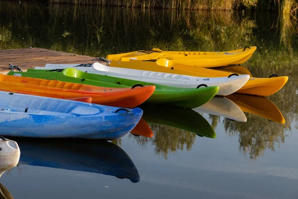 Embarcadero Estanque Ciudad Zarjalá España Con Canoas Barcos —  Fotos de Stock