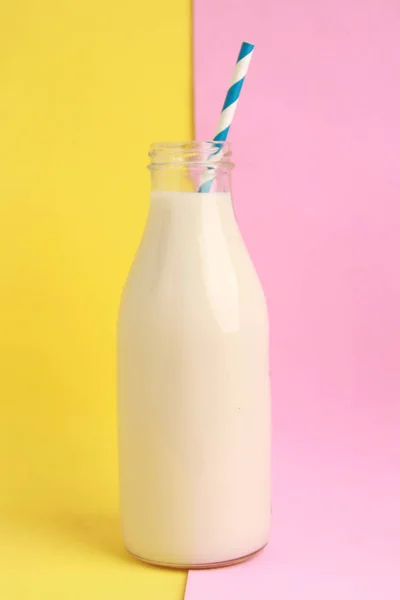 Botella Vidrio Con Delicioso Mil —  Fotos de Stock