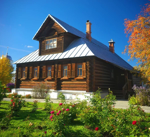 Autumn landscape in Suzdal. — Stock Photo, Image
