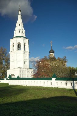 Rusya'nın altın yüzük. Tapınak kompleksi Suzdal, Vladimir Bölgesi yakınlarında Kideksha Köyü içinde. UNESCO Dünya Miras Listesi 1152 inşa edilmiş,