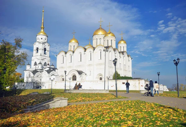 VLADIMIR, RUSSIE - 07 OCTOBRE 2018 : Eglise de l'Assomption dans le centre historique de Vladimir . — Photo