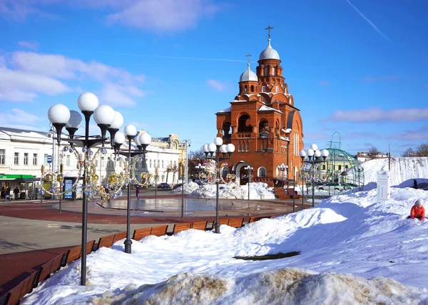 Vladimir, Rusya Federasyonu. -Şubat 16.2019. Trinity Vladimir Kilisesi. — Stok fotoğraf