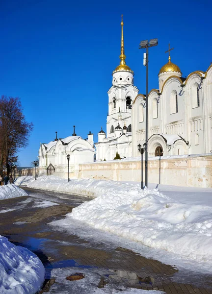 Catedral da Assunção em Vladimir no inverno, Rússia . — Fotografia de Stock