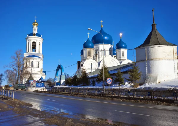 Bogolyubsky Convent Nativity of the Virgin. Orthodox monastery in the village of Bogolyubovo, Vladimir region — Stock Photo, Image