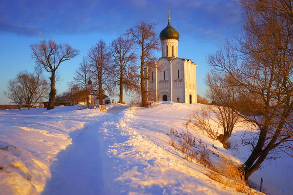 Winterlandschap in centraal Rusland. Vladimir-regio. Stockafbeelding