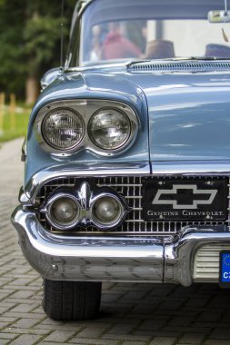 Eski moda araba. Yakın çekim.