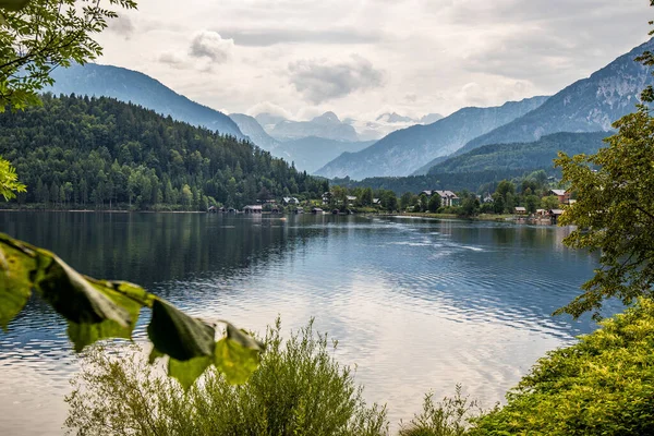 Красивий Краєвид Озера Горах — стокове фото