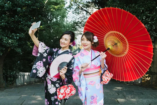 Two Beautiful Girls Traditional Dress Walking Outdoors — Stock Photo, Image