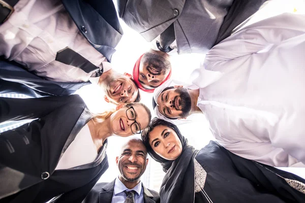 Reunión Empresarios Multiculturales Hablar Negocios Reunión Del Equipo Negocios Multirraciales —  Fotos de Stock