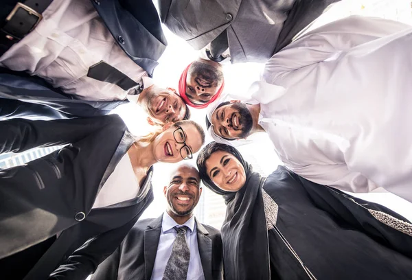 Reunión Empresarios Multiculturales Hablar Negocios Reunión Del Equipo Negocios Multirraciales —  Fotos de Stock